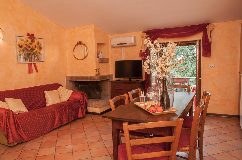 Apartmán Residenza Il Palazzo Castiglione del Lago Pokoj fotografie